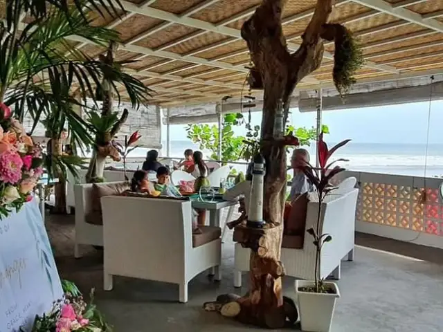 Gambar Makanan Cliffhanger Restaurant Bali 6