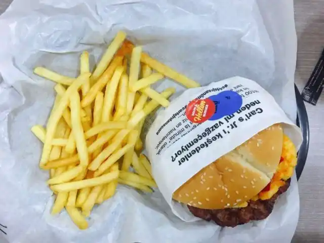 Carl's Jr.'nin yemek ve ambiyans fotoğrafları 40