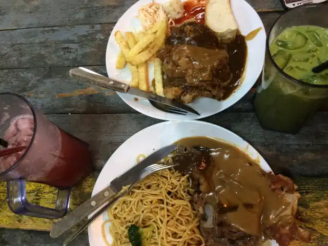 overloaded western kl Food Photo 4