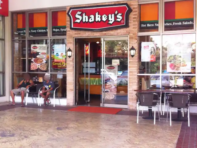 Shakey's Food Photo 6