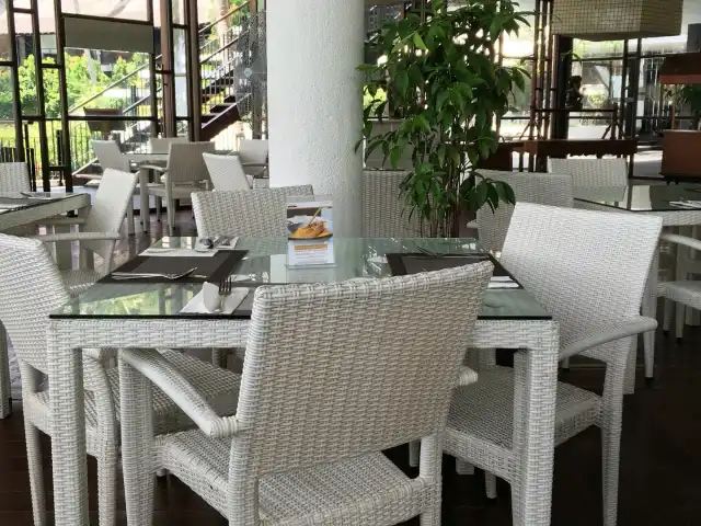 Taming Sari Café
