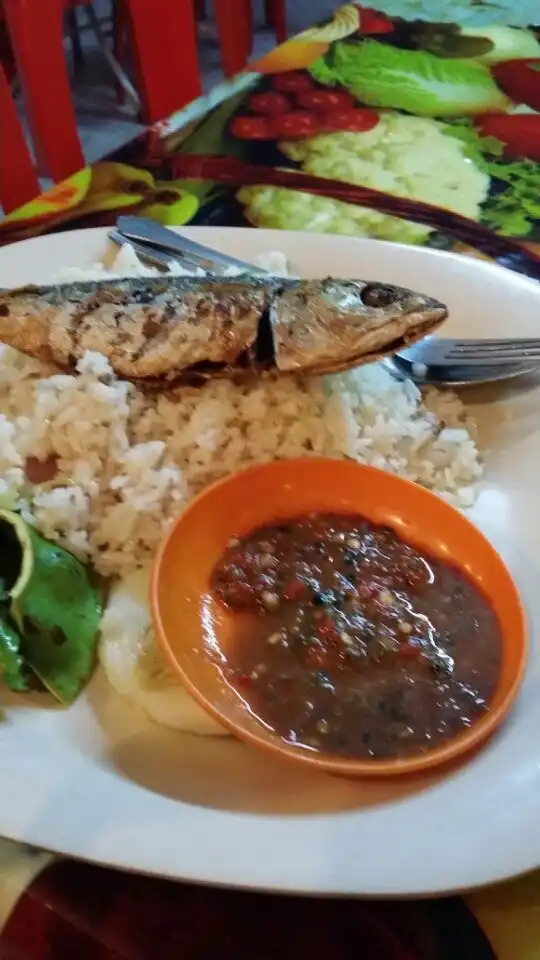 Nasi Goreng Ikan Rebus Seri Kinta Food Photo 2
