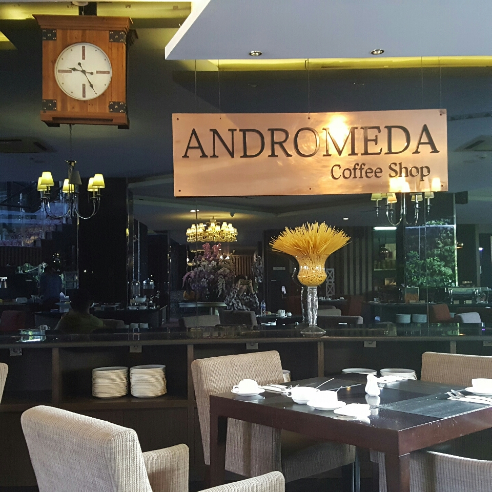 Harga menu Andromeda Coffee Shop Hotel Cosmo Amaroossa terbaru 2022