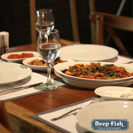Deep Fish Balık Restaurant'nin yemek ve ambiyans fotoğrafları 12