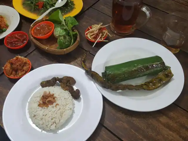 Gambar Makanan Nasi Uduk & Ayam Goreng Mas Miskun 17