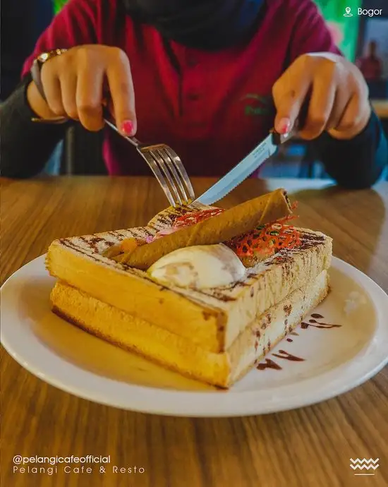 Gambar Makanan Pelangi Cafe & Resto 9