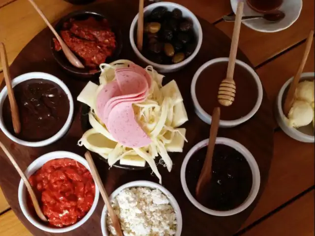Ada Cızzgara'nin yemek ve ambiyans fotoğrafları 6