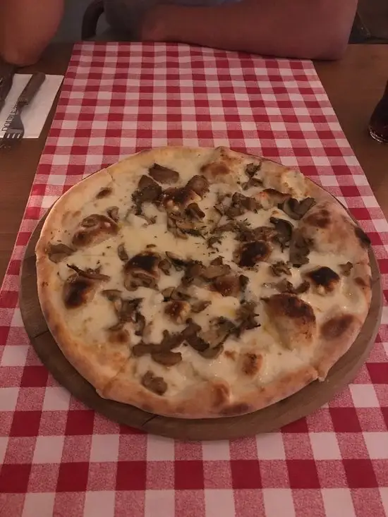 Double Zero Pizzeria'nin yemek ve ambiyans fotoğrafları 10