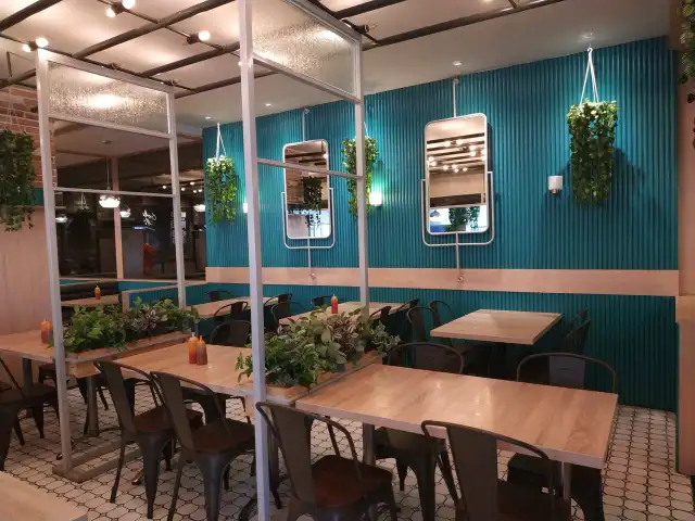 Gambar Makanan Solaria 8