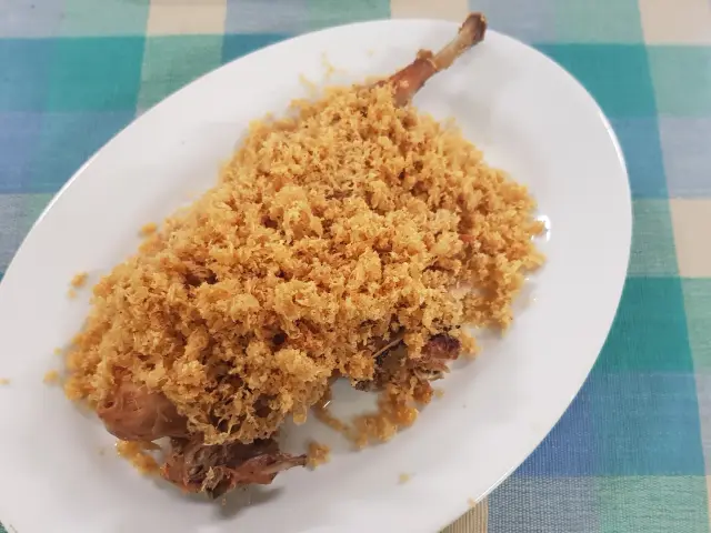 Gambar Makanan Ayam Goreng Suharti 9