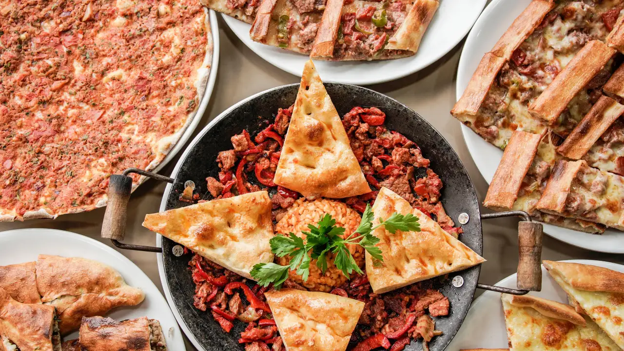 Eyvan Saray Pide & Kebap