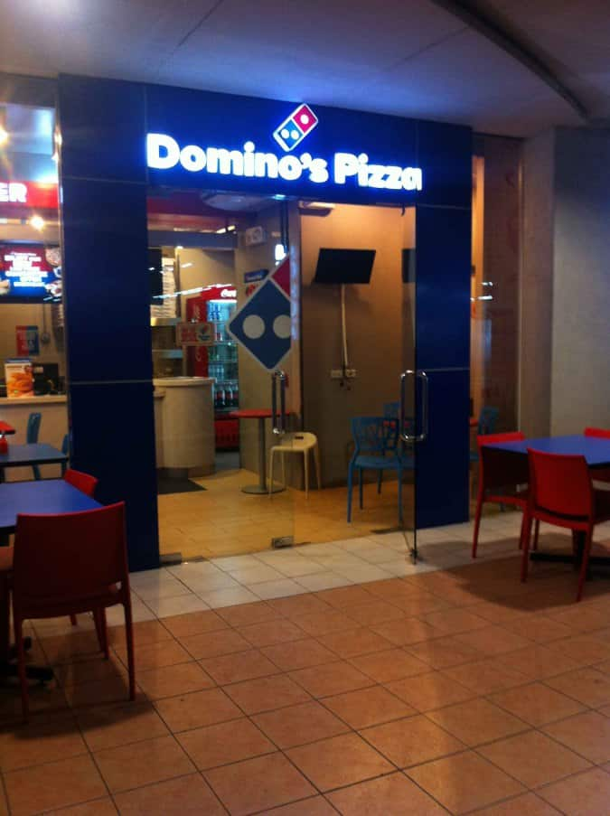 call domino's pizza close to me