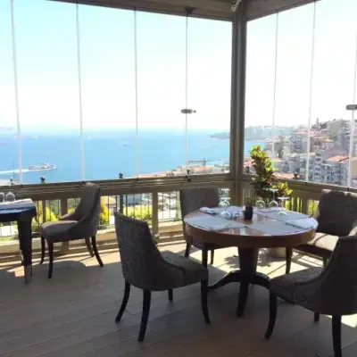 Hezarfen Bar & Lounge - CVK Park Bosphorus Hotel