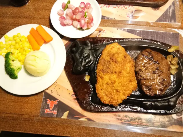 Gambar Makanan Gandy Steak House 6