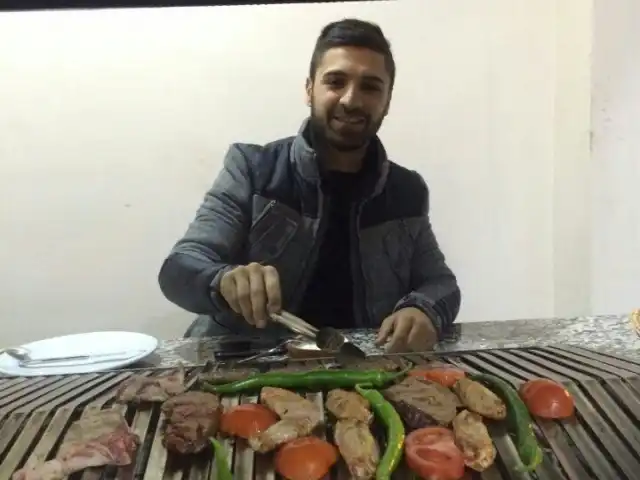 Kurtköy Mangalbaşı'nin yemek ve ambiyans fotoğrafları 6