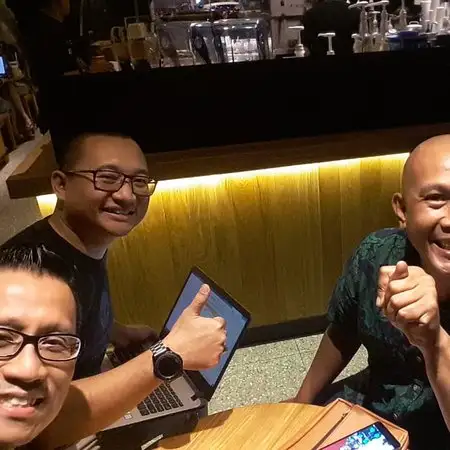 Gambar Makanan Starbucks Plaza Surabaya 1