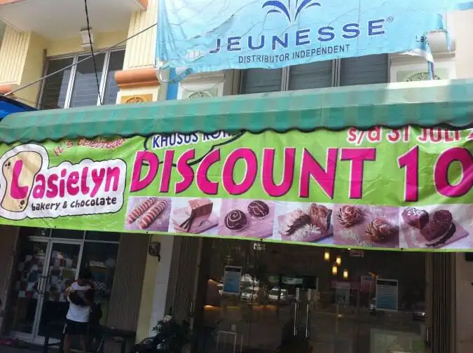 Lasielyn Bakery & Chocolate