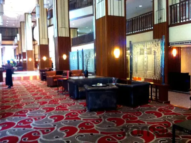 Gambar Makanan Lobby Lounge - REDTOP Hotel 5