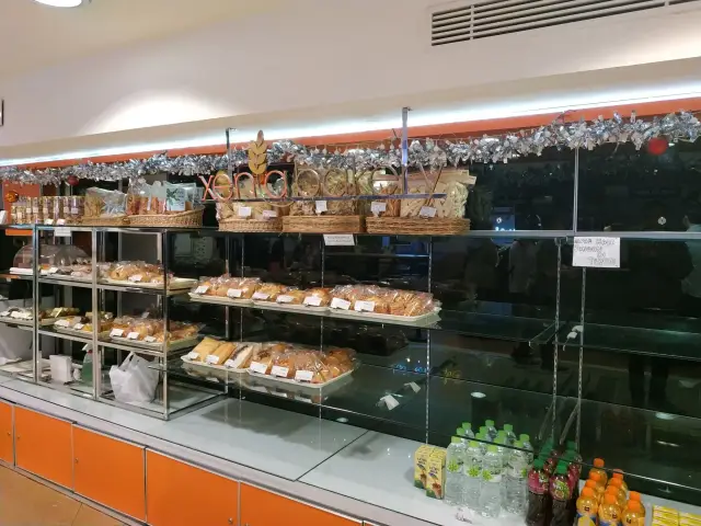 Gambar Makanan Xenia Bakery 10