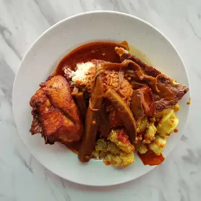 Nasi ayam madu penawar