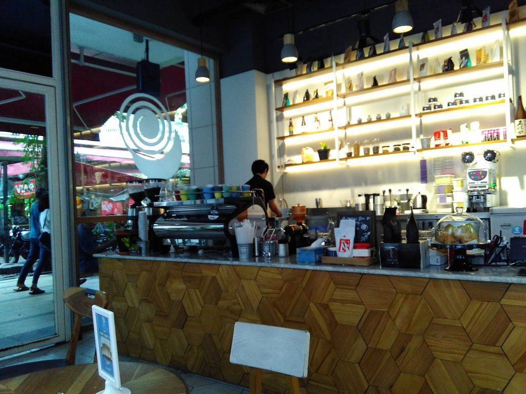 Ombe Kofie - Summarecon Mall Bekasi terdekat - Restoran dan Tempat ...