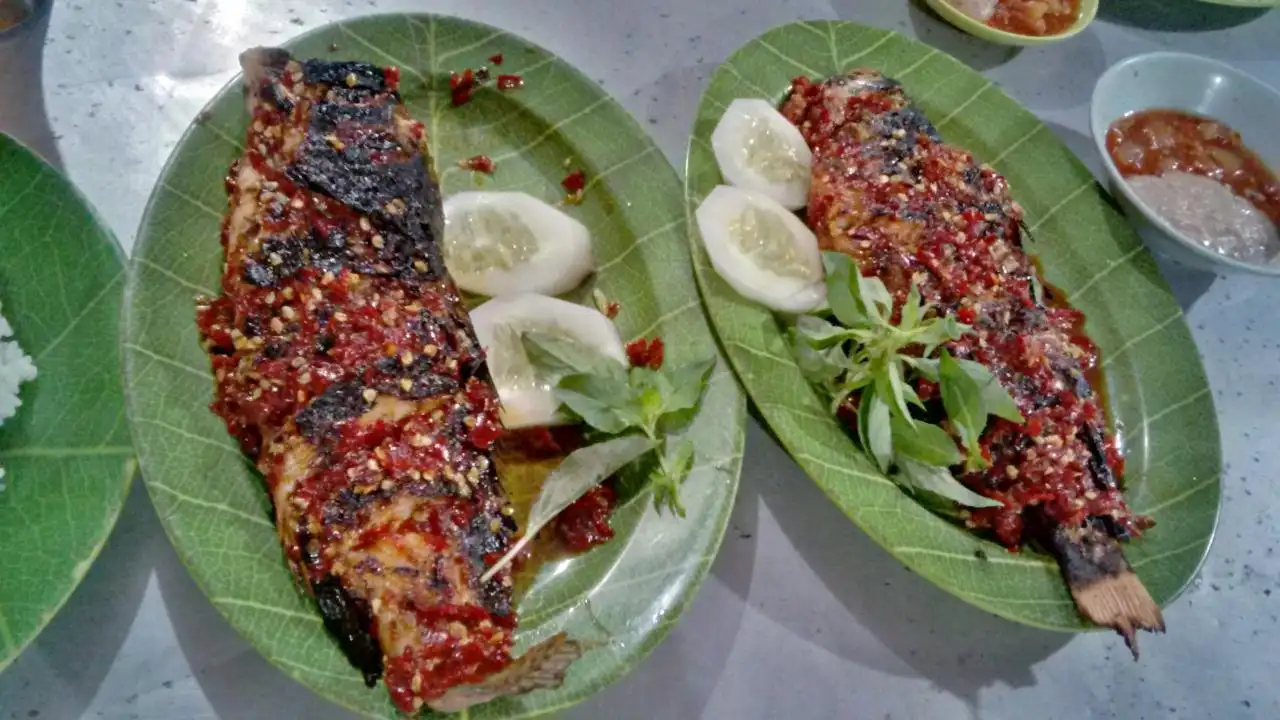 Ikan Bakar Sulawesi