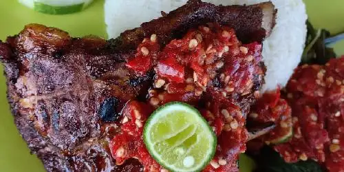 Iga Babi Bakar Permana, Teuku Umar Barat