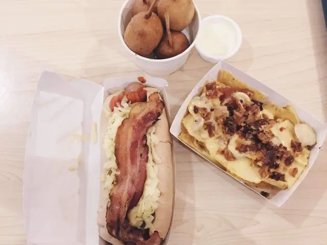 Mr. Franks Hotdogs & Nachos Co. Food Photo 4