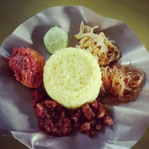 Gambar Makanan Nasi Kuning Sambal Tuna 8