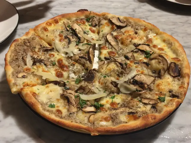 Gambar Makanan Pizza Marzano 1