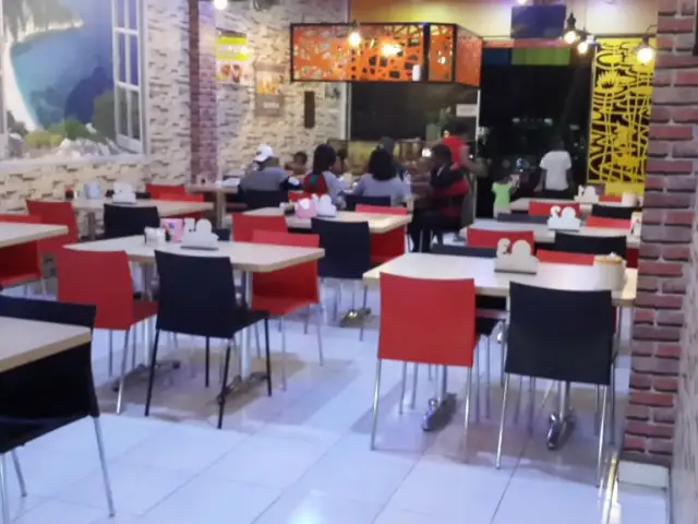 Gambar Makanan HOKKY Resto 12