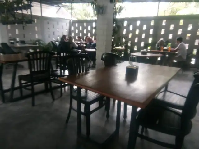 Gambar Makanan REMO Workspace & Cafe 4