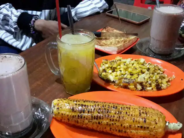 Gambar Makanan Jagung Bakar & STMJ Tawangmangu 11