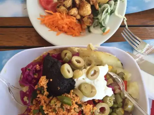 Zamos Cafe & Restaurant'nin yemek ve ambiyans fotoğrafları 57