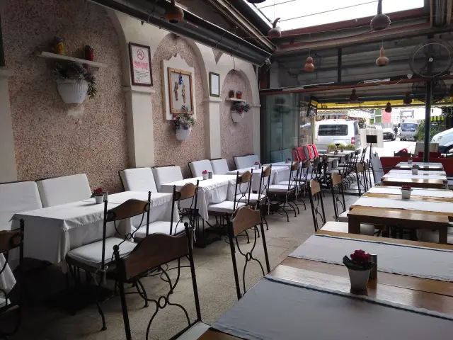 Albura Kathisma Cafe & Restaurant'nin yemek ve ambiyans fotoğrafları 4
