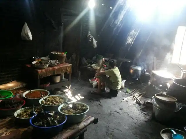 Gambar Makanan Gudeg & Mangut Lele Geneng Mbah Marto 2