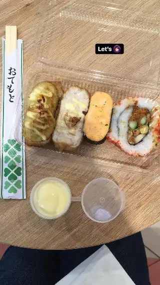 Empire Sushi Food Photo 1