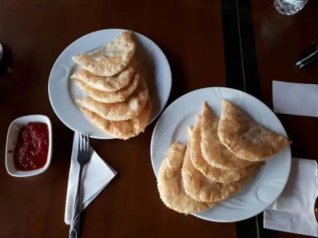 Arasta Kırım Tatar Çibörek Evi'nin yemek ve ambiyans fotoğrafları 65
