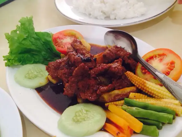 Gambar Makanan Mie Baso Ayam Jamur Gaya Tunggal 15