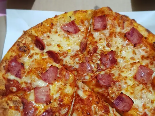 Gambar Makanan Domino's Pizza 8