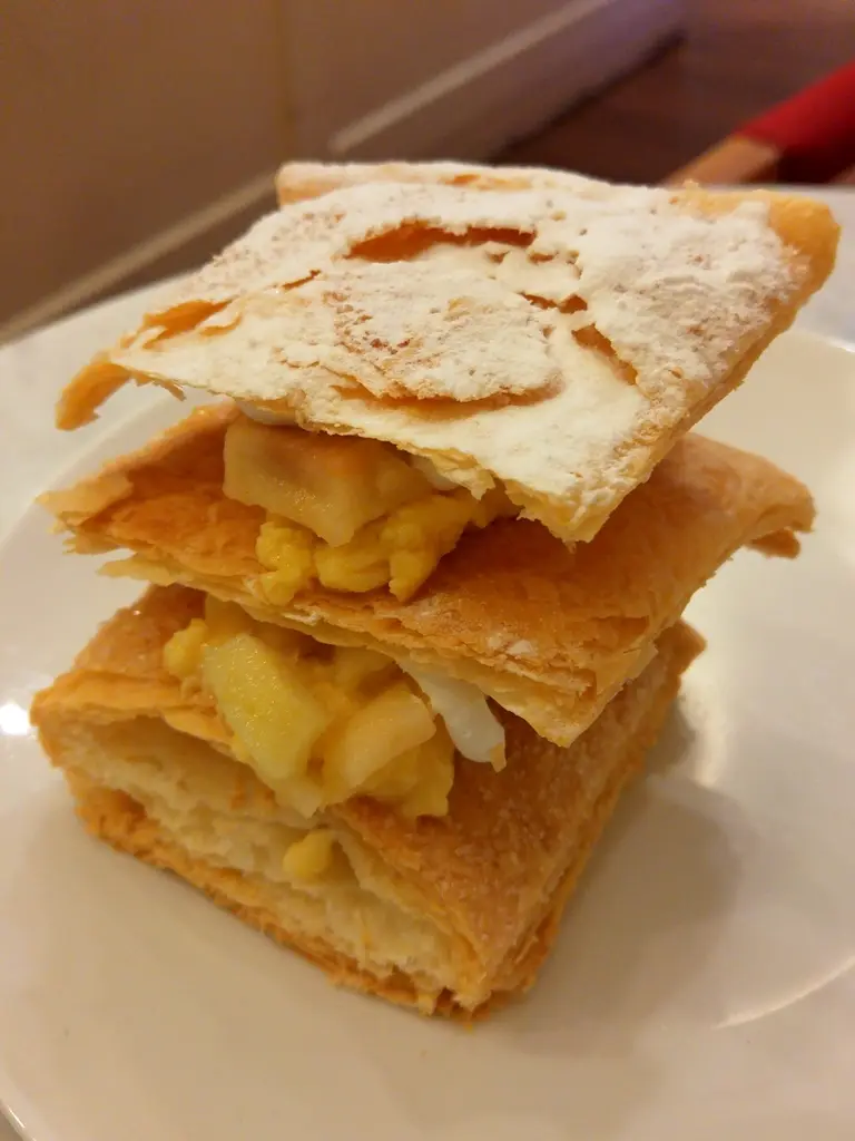 Renaldo's Apple Strudel & Pastries