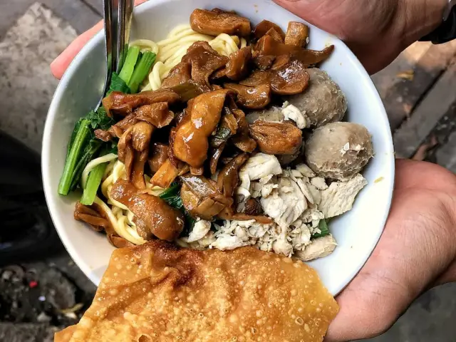 Gambar Makanan Mie Ayam Senjaya 13