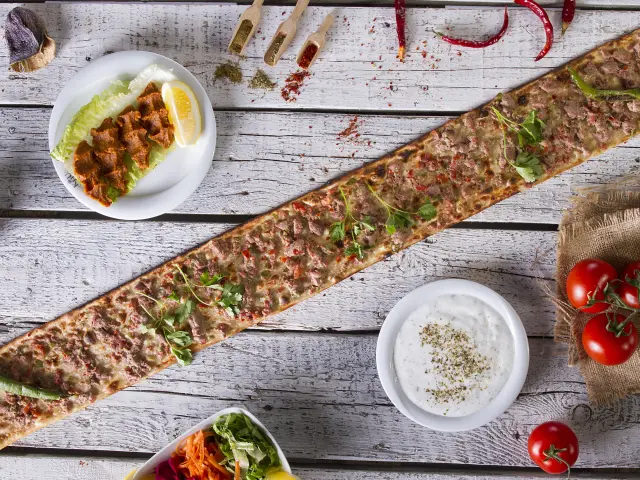 Tüten 2 Döner & Etli Ekmek'nin yemek ve ambiyans fotoğrafları 1