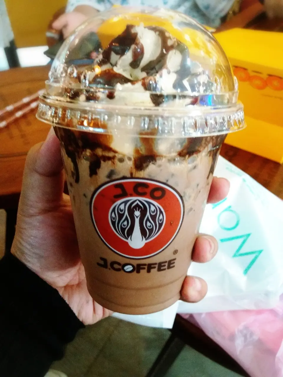 J.CO Donuts & Coffee