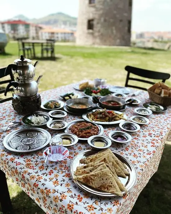 Altınköy Seyir Teras Konağı'nin yemek ve ambiyans fotoğrafları 4