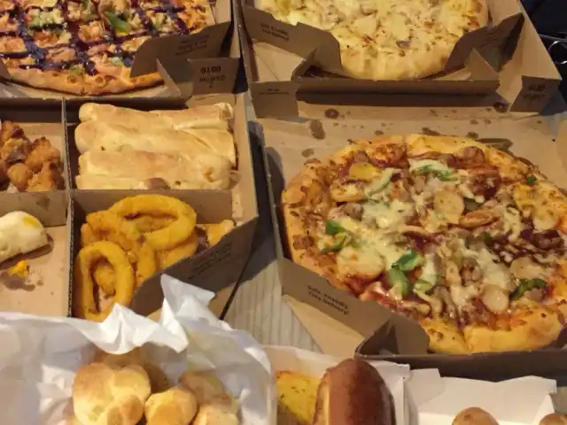 Domino's Pizza Food Photo 4