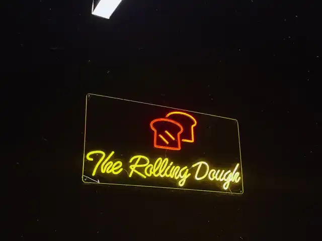 The Rolling Dough Cafe