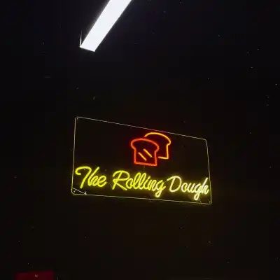 The Rolling Dough Cafe