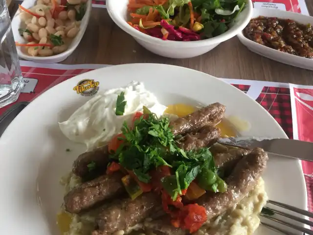 Tikoko Tire Köfte&Hamburger'nin yemek ve ambiyans fotoğrafları 14
