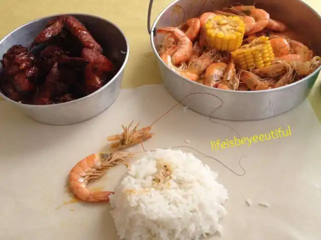 Bucket Shrimps Food Photo 12